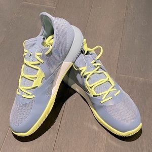 Adidas Bounce tennis shoes for MEN US 9.5